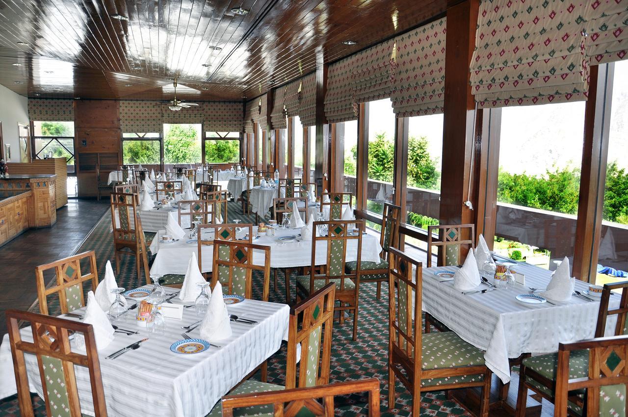 Gilgit Serena Hotel Exterior foto